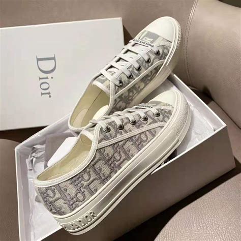 dior shoes female.